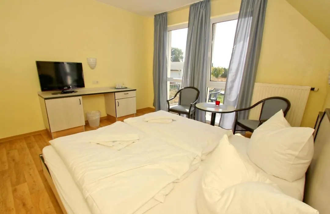 F-1010 Strandhaus Moenchgut B&B Doppelzimmer Nr 35-1